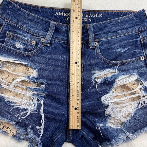 American Eagle Women’s Shorts Hi-Rise Festival Denim Jean Shortie Holes Crochet - Picture 7 of 11